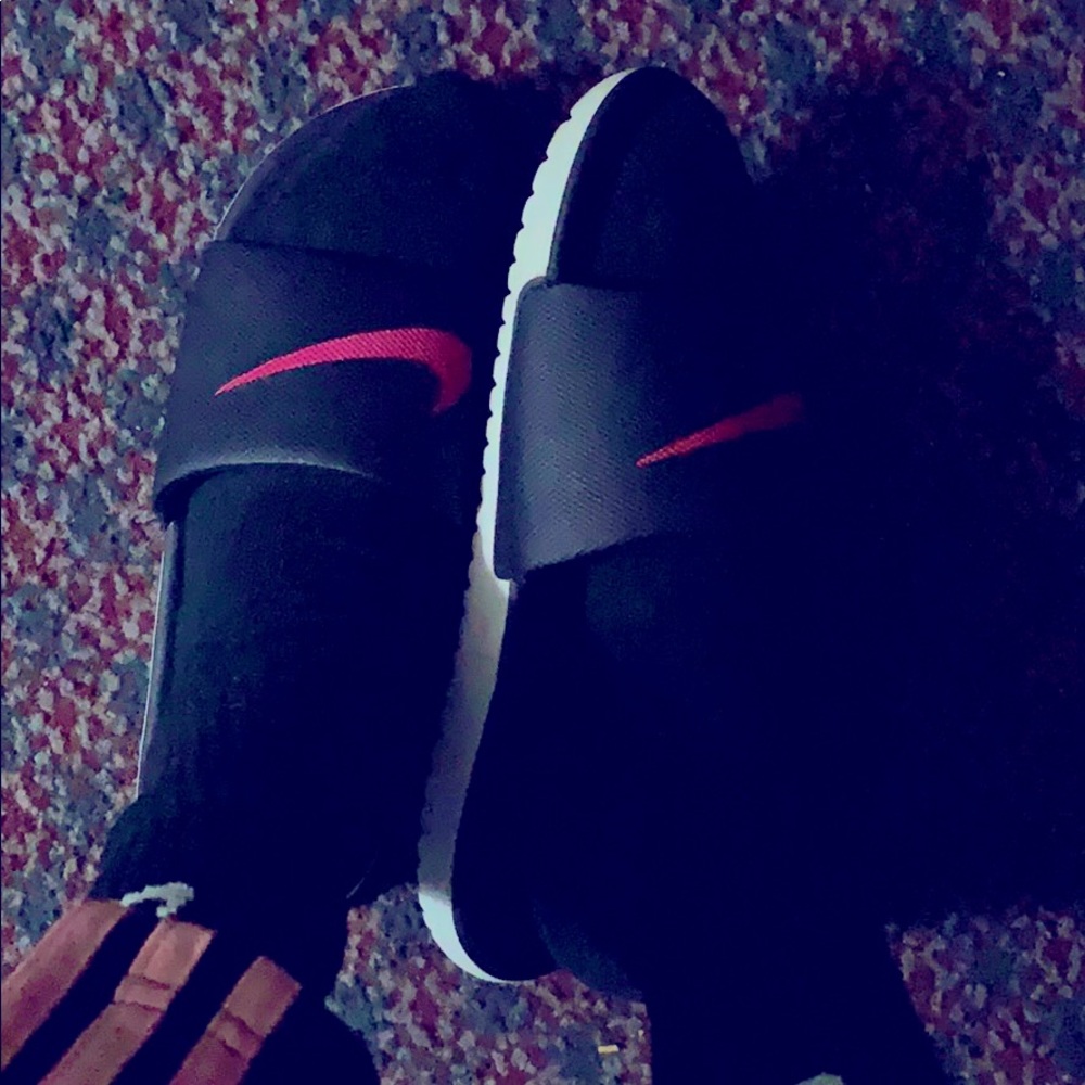 Nike slides